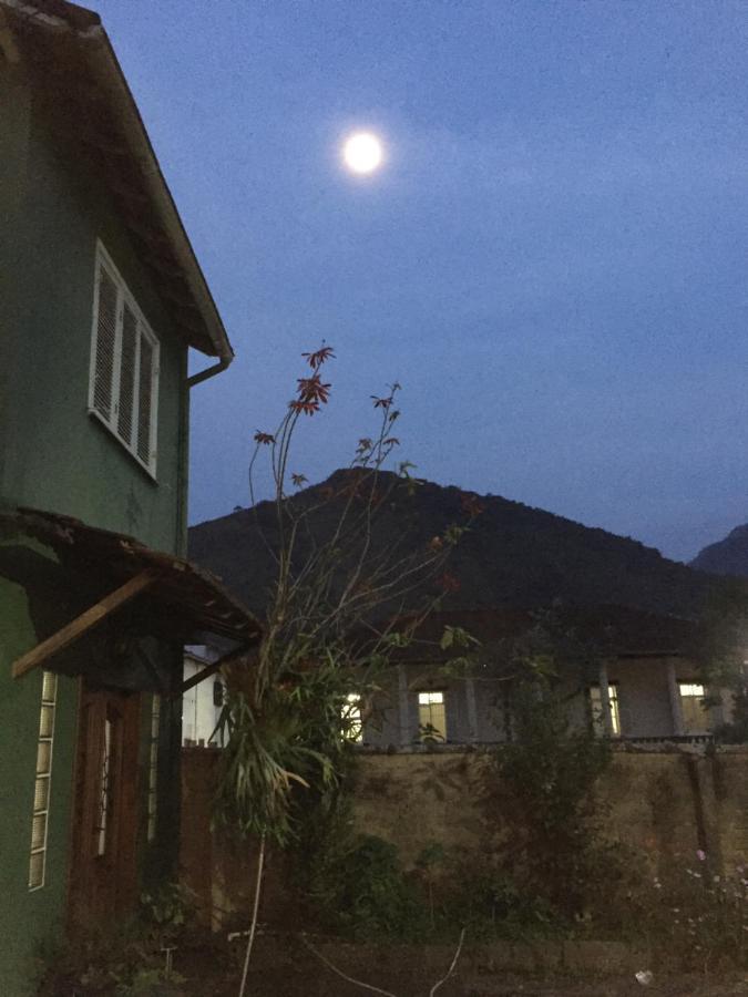 Отель Casa Verde Em Petropolis Экстерьер фото